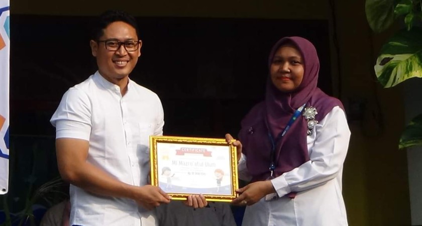 MI Mazroatul Ulum Mengumpulkan Dana 12.968.000 untuk OFOS Charity: Memberikan Kaki Palsu kepada Anak-anak Difabel