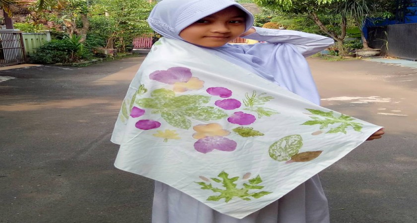 UJIAN PRAKTEK SEKOLAH MEMBUAT TAPLAK MEJA METODE ECO PRINT