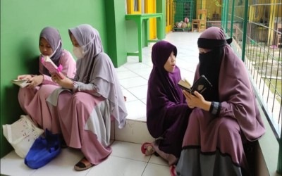 MUNAQOSAH JUZ 30,29,28 DAN SURAH PILIHAN